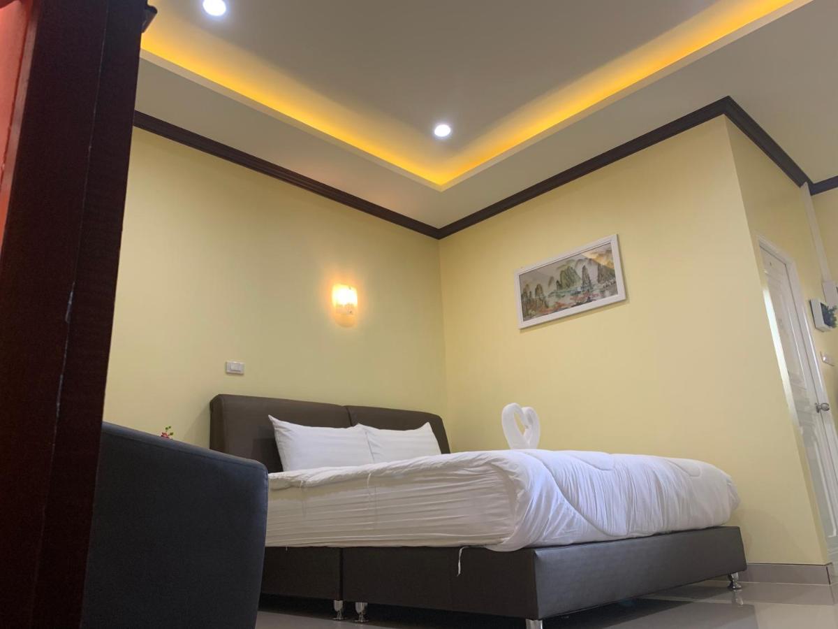 Happy Resort Phang Nga Natai Beach Exterior foto
